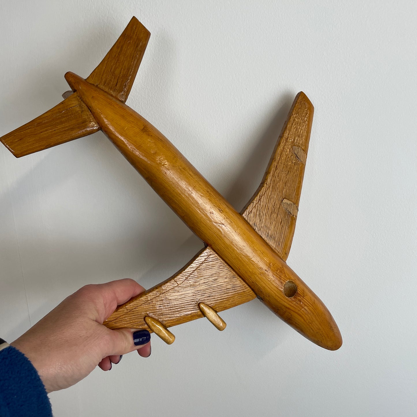 VINTAGE WOODEN CARVED AEROPLANE