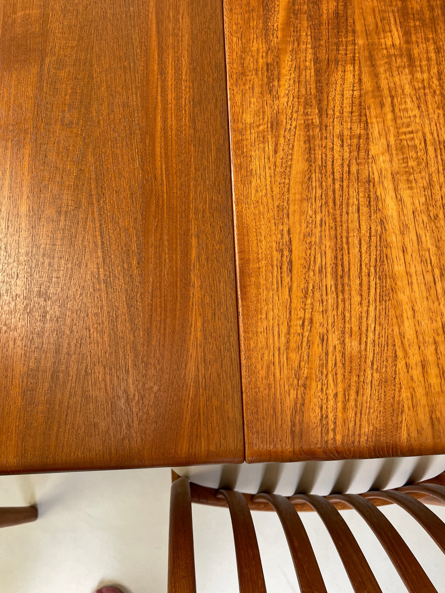 VINTAGE TEAK DINING TABLE & 4 CHAIRS BY BENNY LINDEN
