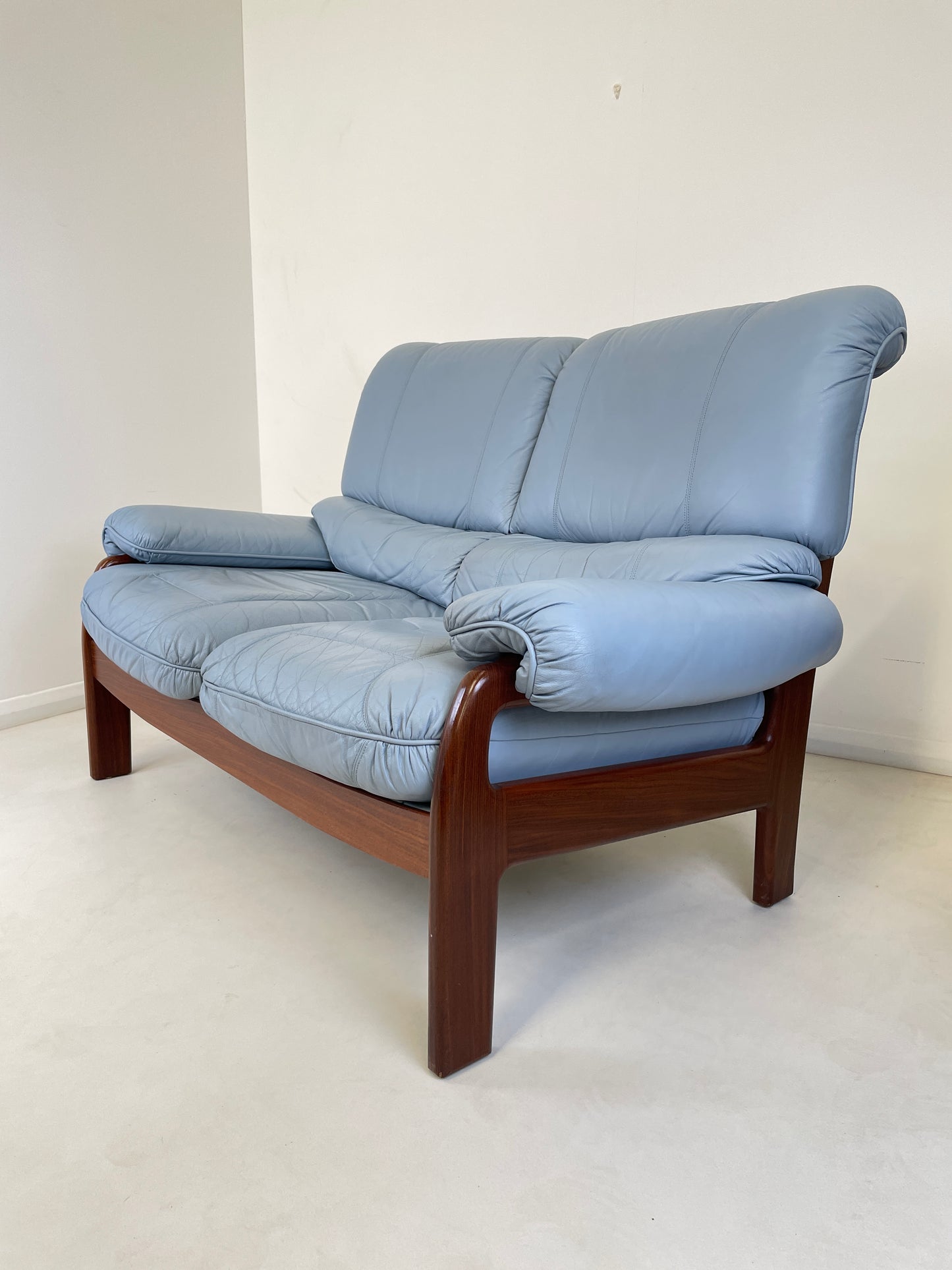 VINTAGE GPLAN 1990s NINA LEATHER SOFA, CHAIR & FOOTSTOOL