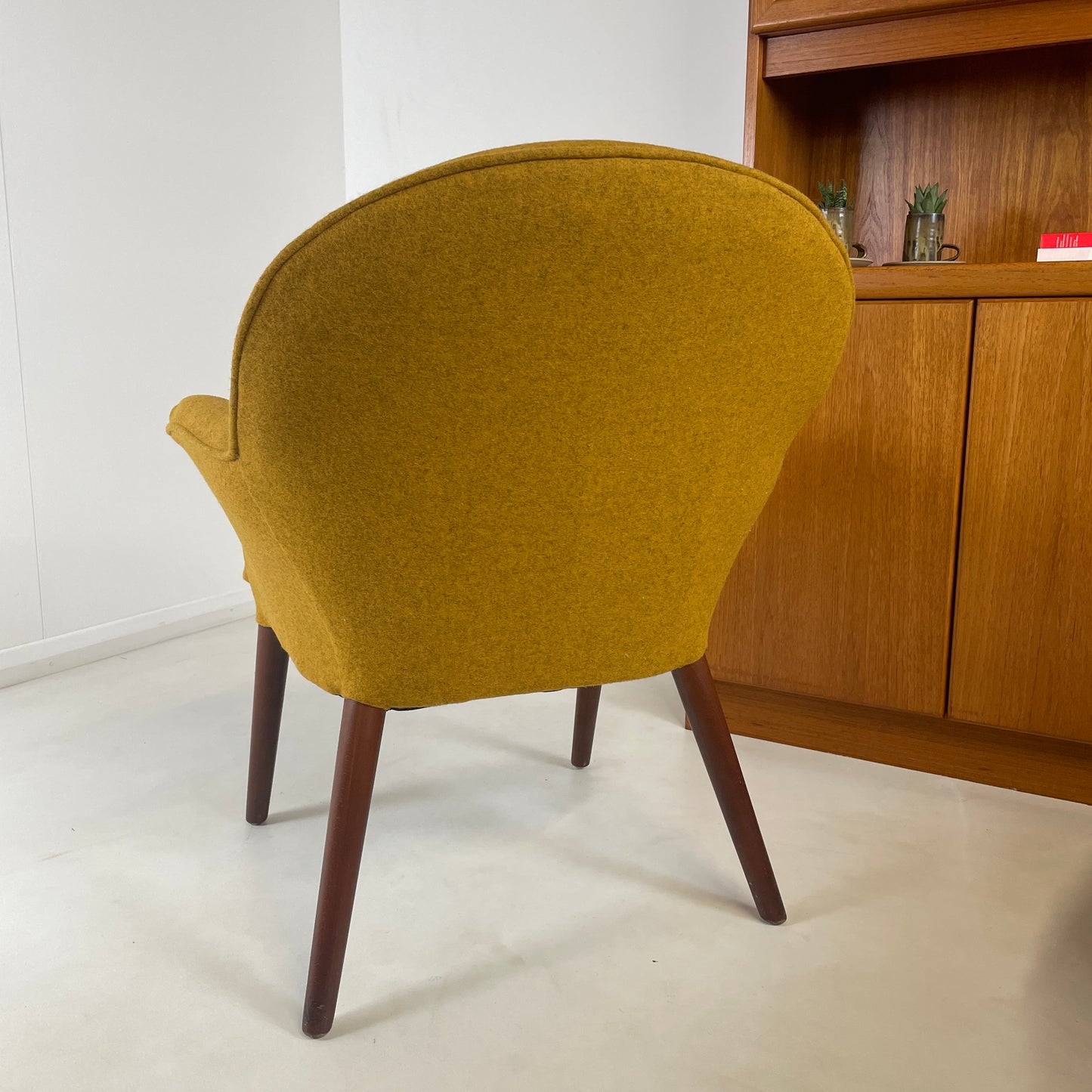 TOOTHILL COCKTAIL CHAIR IN MUSTARD WOOL
