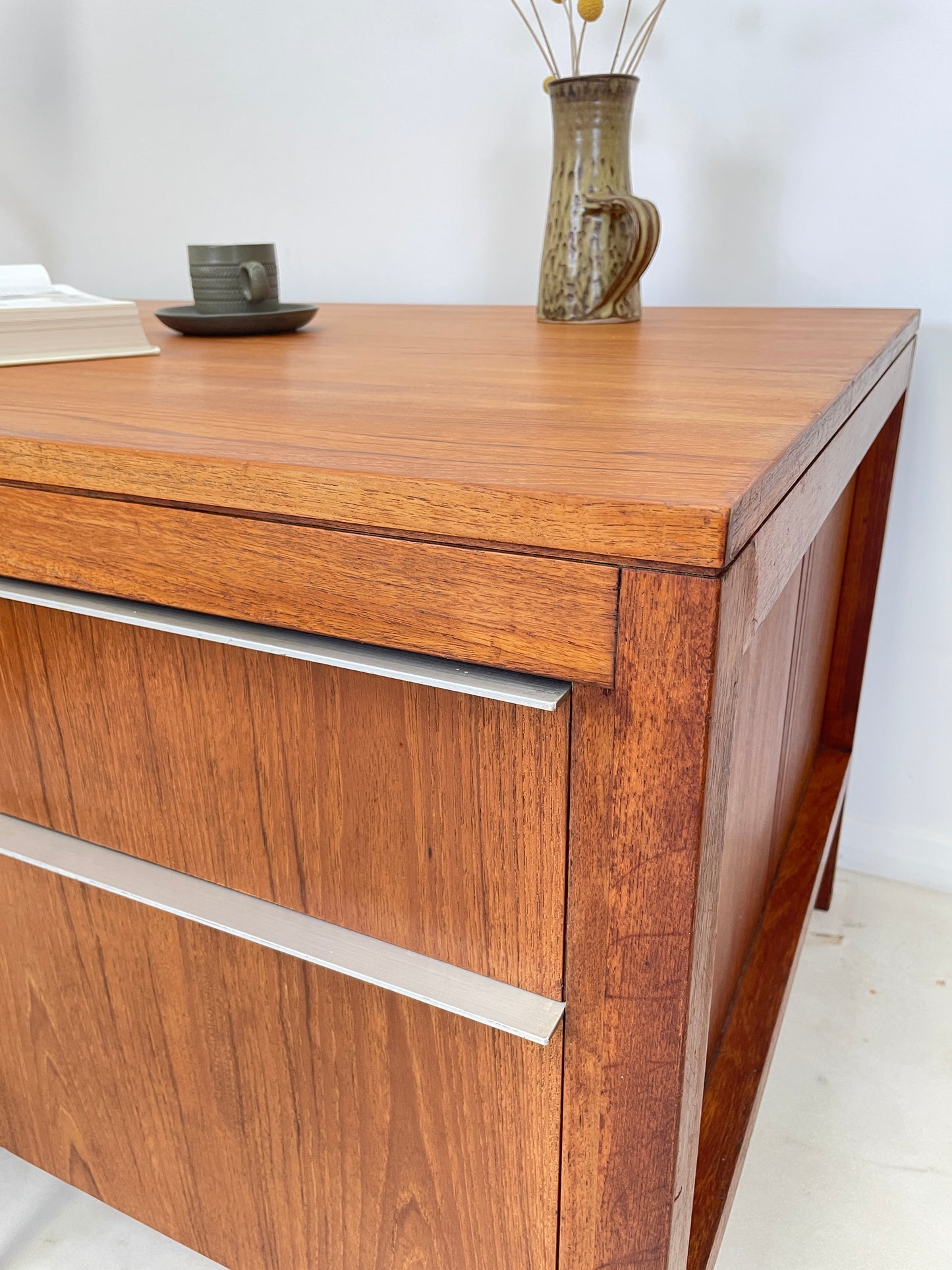 VINTAGE TEAK DOUBLE PEDESTAL PARTNERS DESK