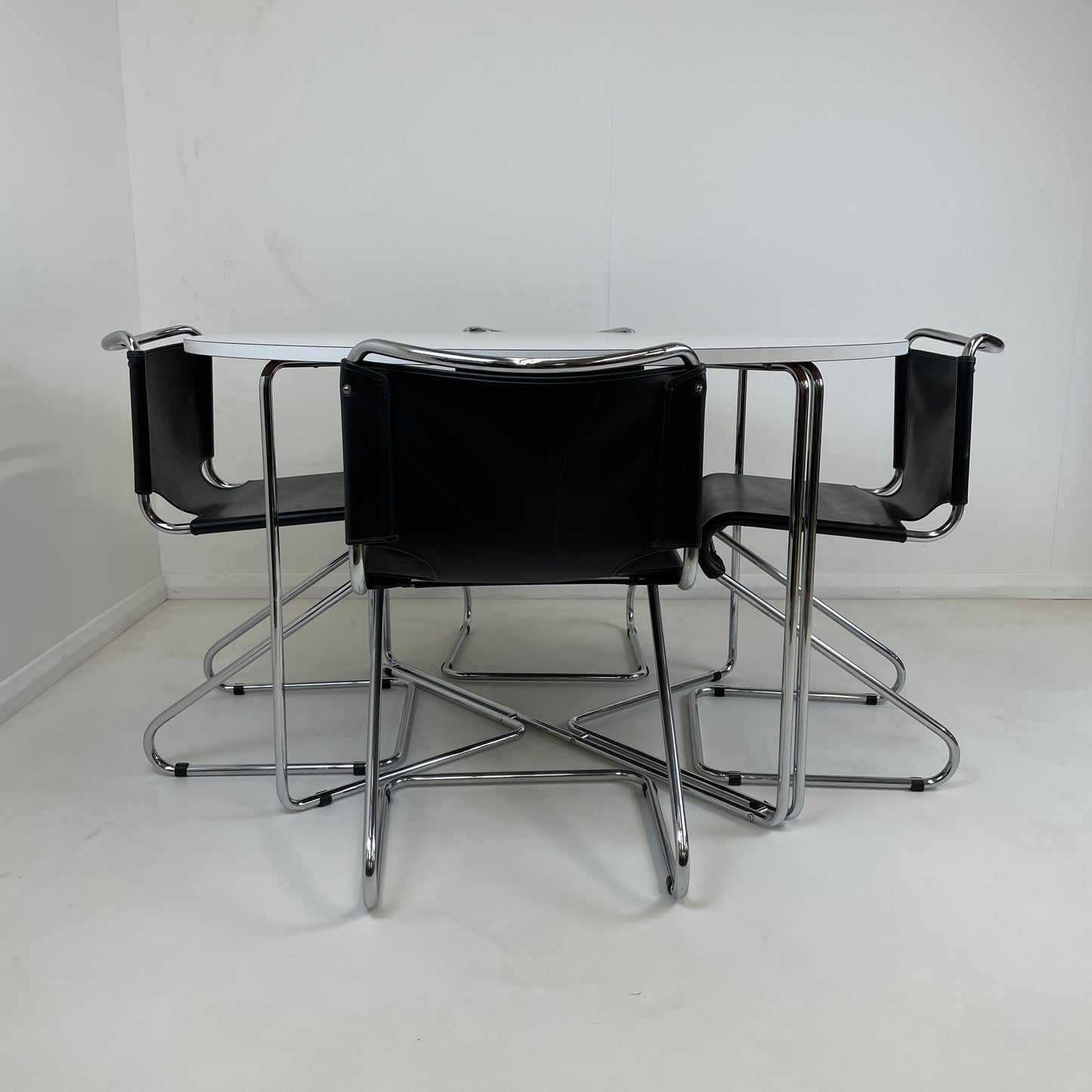 BISCIA TABLE IN WHITE DESIGNED BY PASCAL MOURGUE