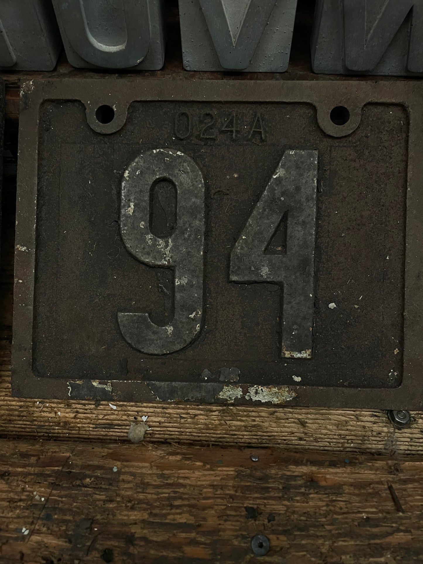 ORIGINAL CAST IRON MACHINE DOOR NUMBER PLAQUE No 94