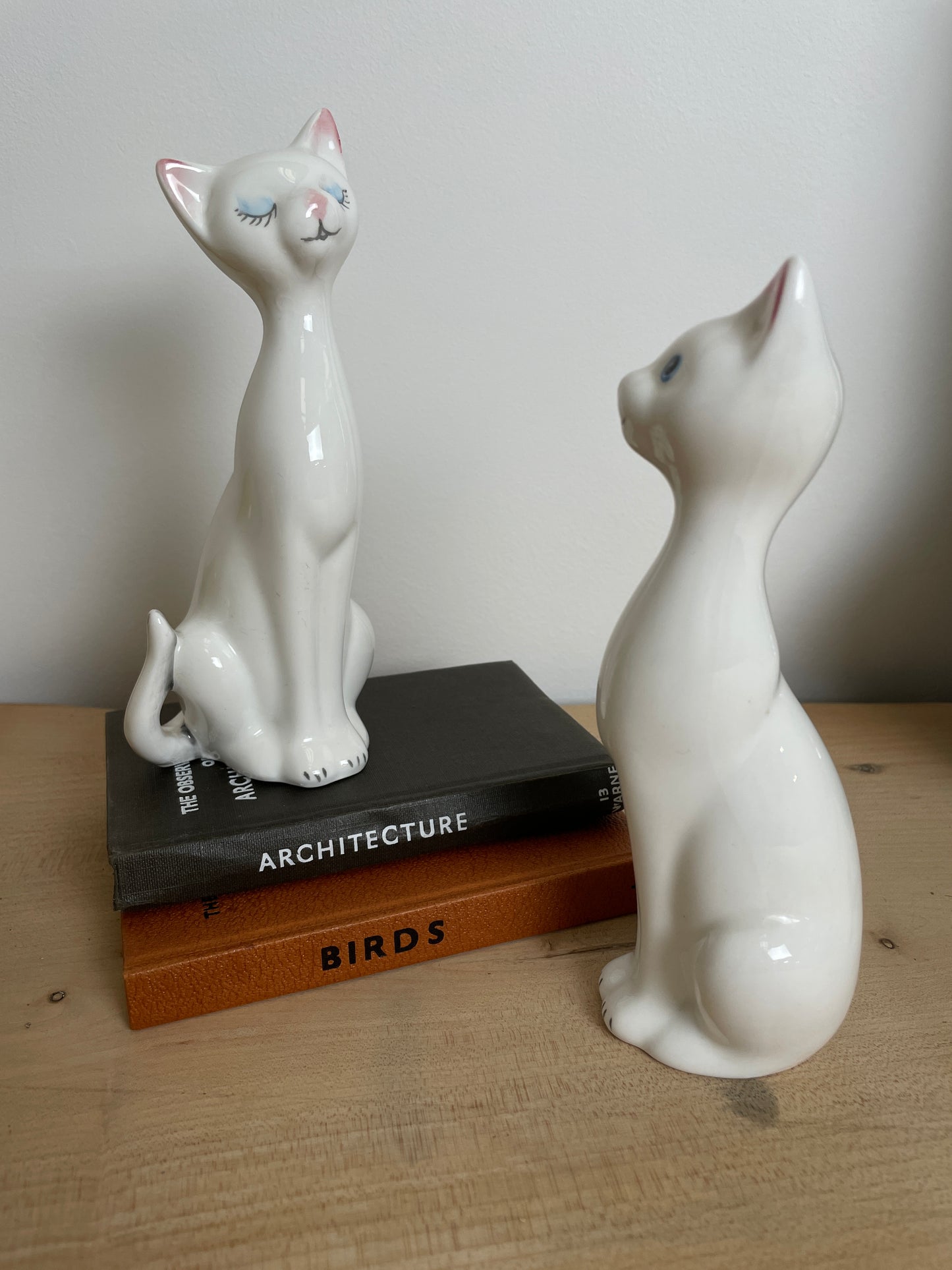VINTAGE KITSCH CAT IN WHITE PORCELAIN x 2