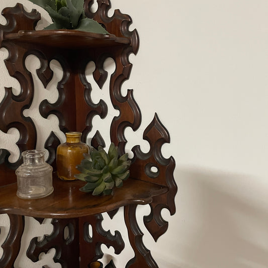 VICTORIAN WALL HUNG SHELF IN MAHOGANY