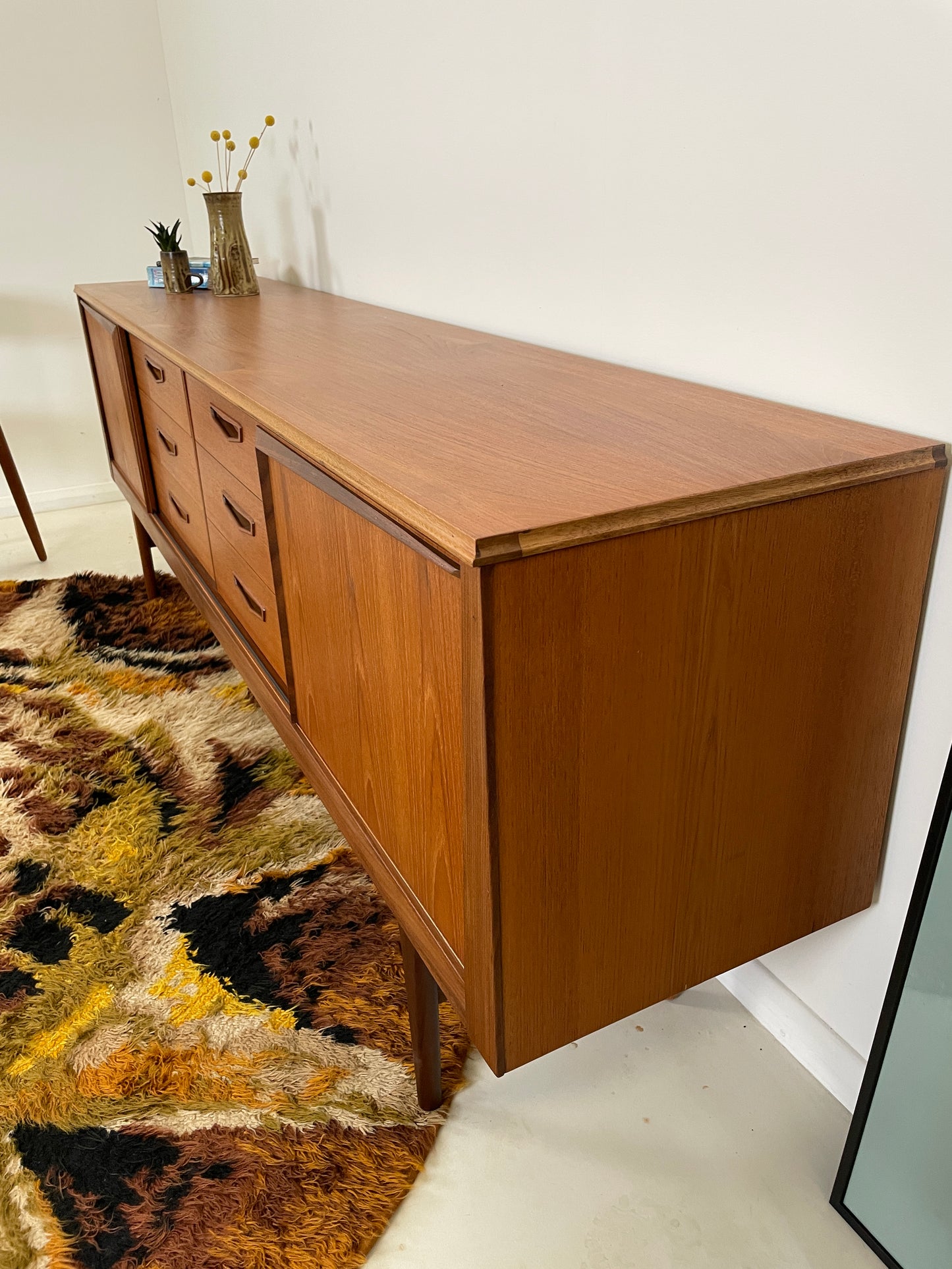 MID-CENTURY TEAK SIDEBOARD / MEDIA UNIT - ELLIOTS OF NEWBURY
