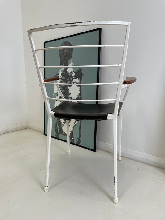 STAPLES LADDERAX ARMCHAIR IN WHITE