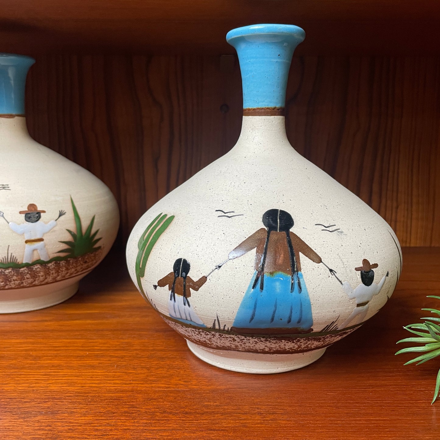 VINTAGE MEXICAN FOLK ART - VASES/VESSELS