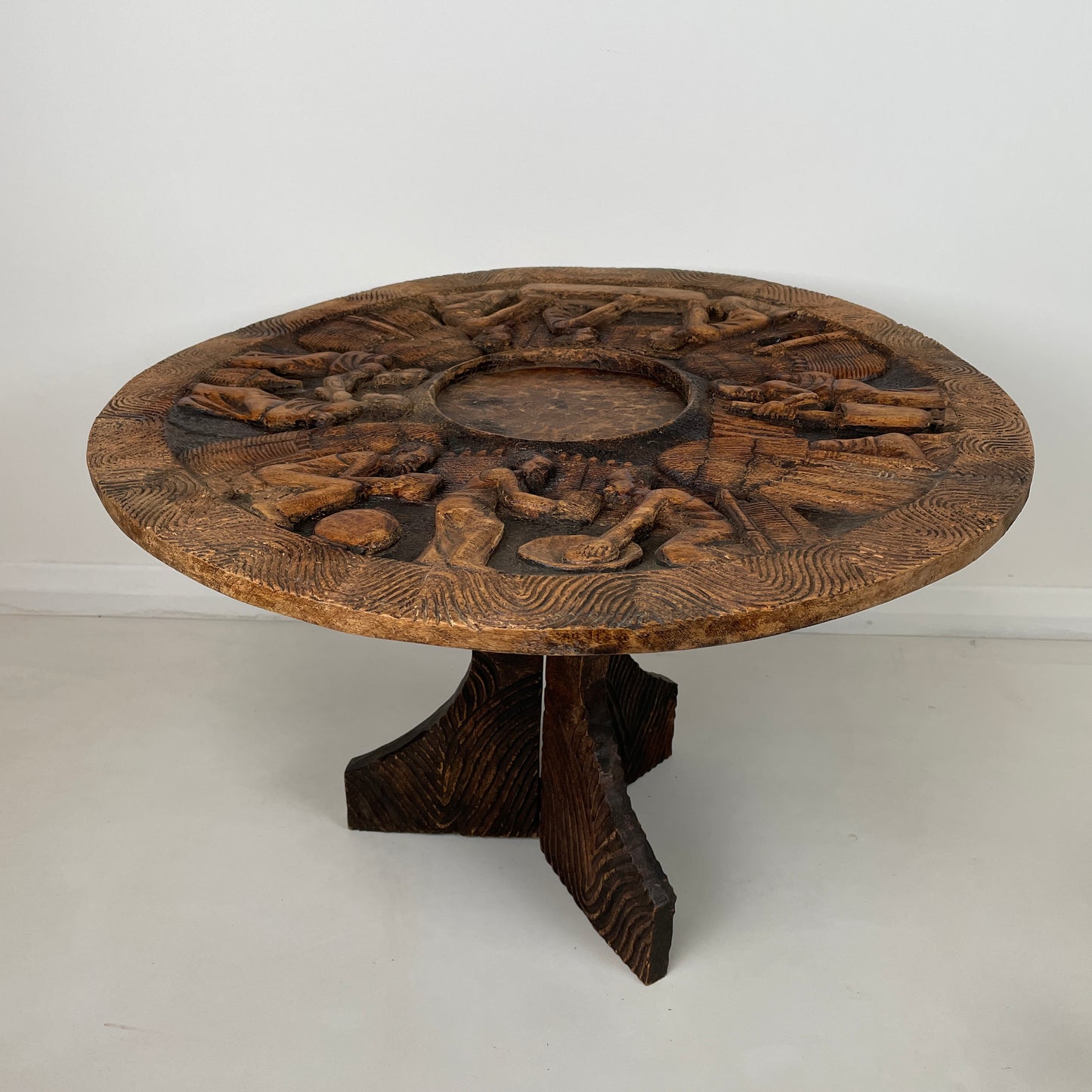 DECORATIVE AFRICAN CARVED TABLE