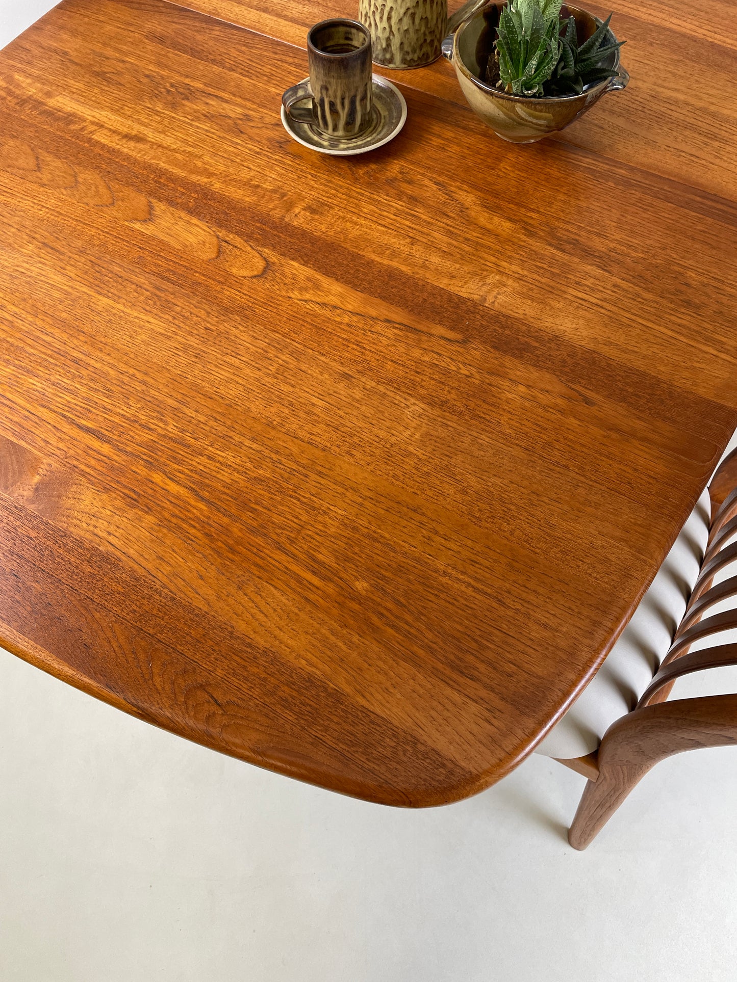 VINTAGE TEAK DINING TABLE & 4 CHAIRS BY BENNY LINDEN