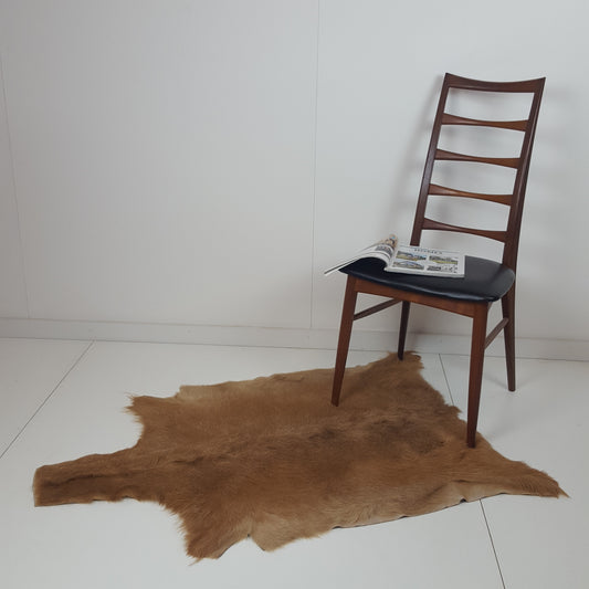 FRENCH SANDY COLOUR GOAT SKIN RUG
