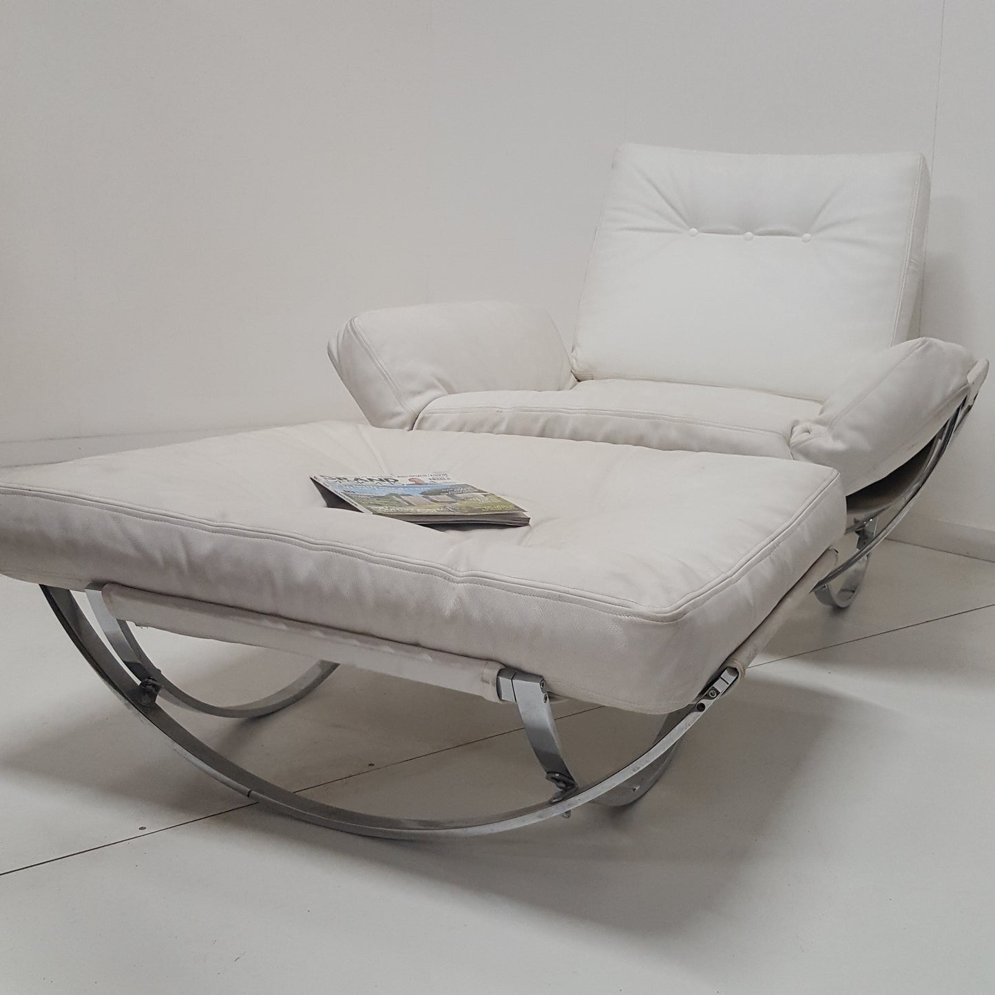 ITALIAN WHITE LEATHER STENDIG CHAIR AND OTTOMAN
