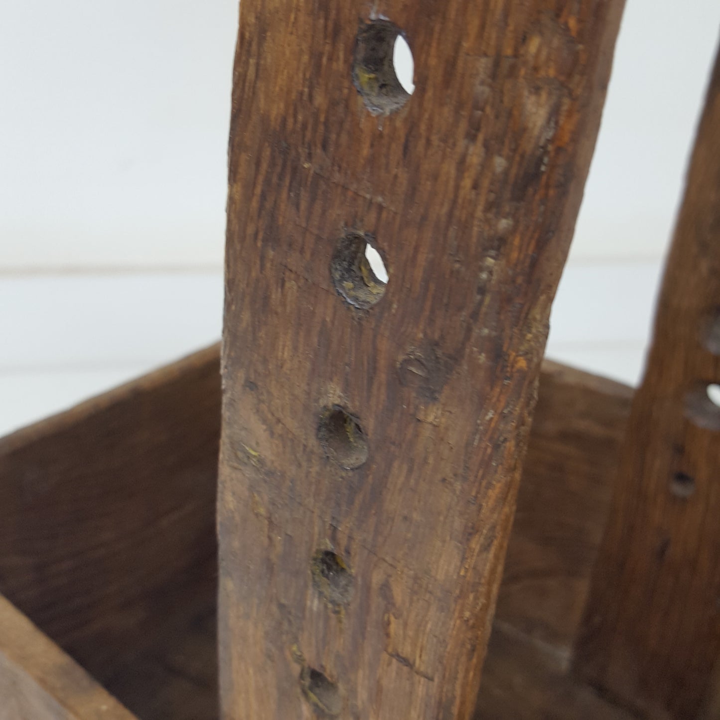 PRIMITIVE ANTIQUE OAK WOOL WINDER IN OAK