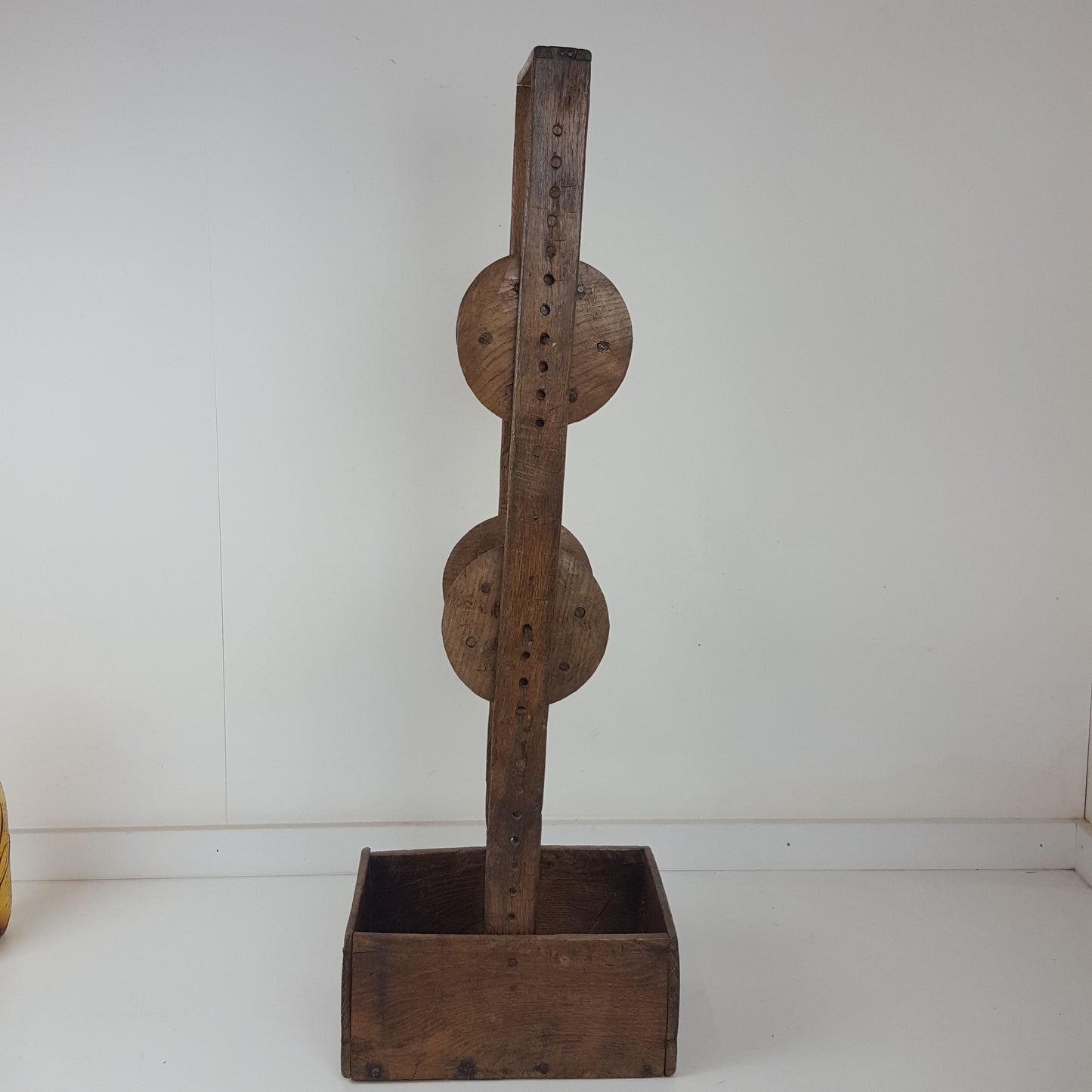 PRIMITIVE ANTIQUE OAK WOOL WINDER IN OAK