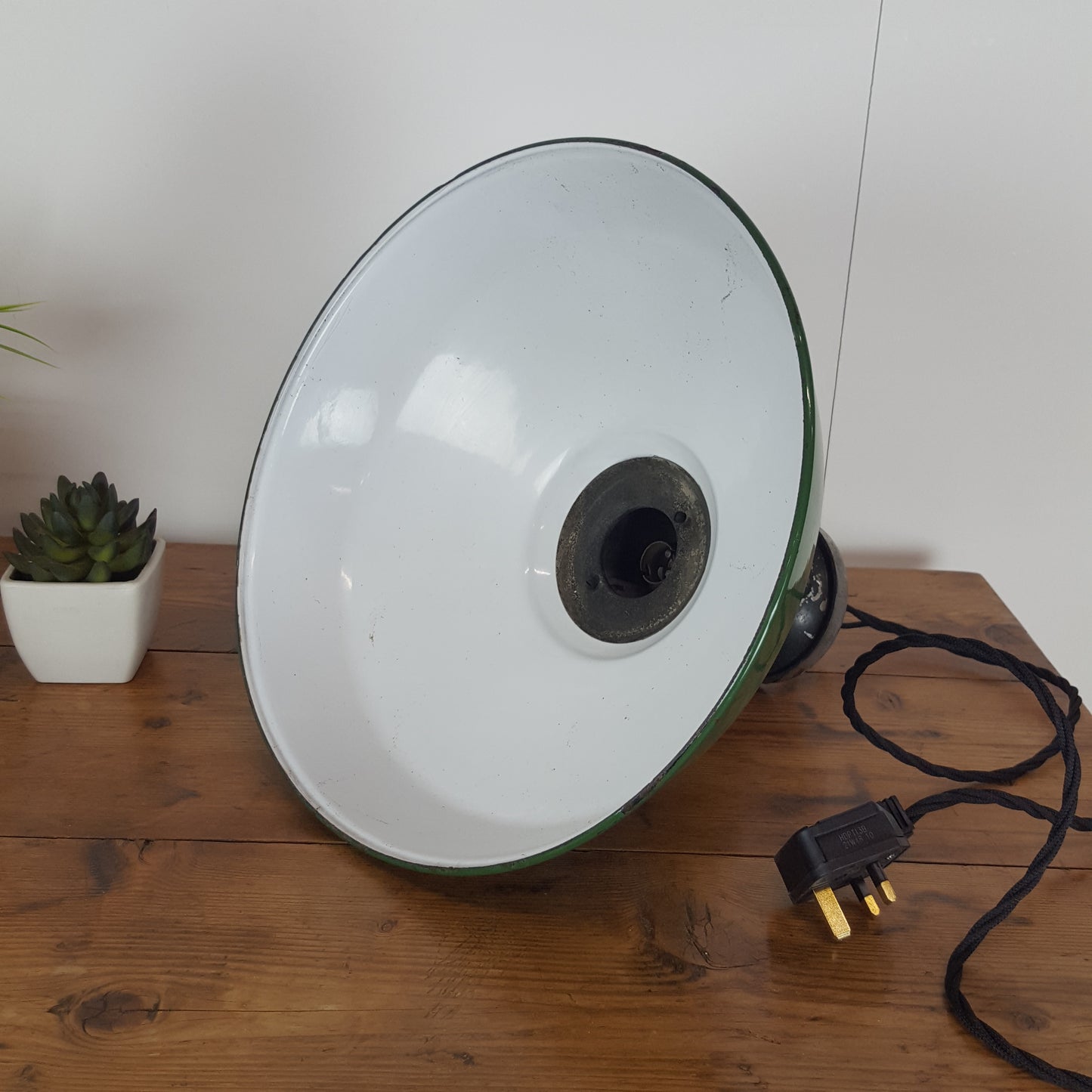 ORIGINAL BENJAMIN FACTORY CEILING LIGHT IN ENAMEL GREEN
