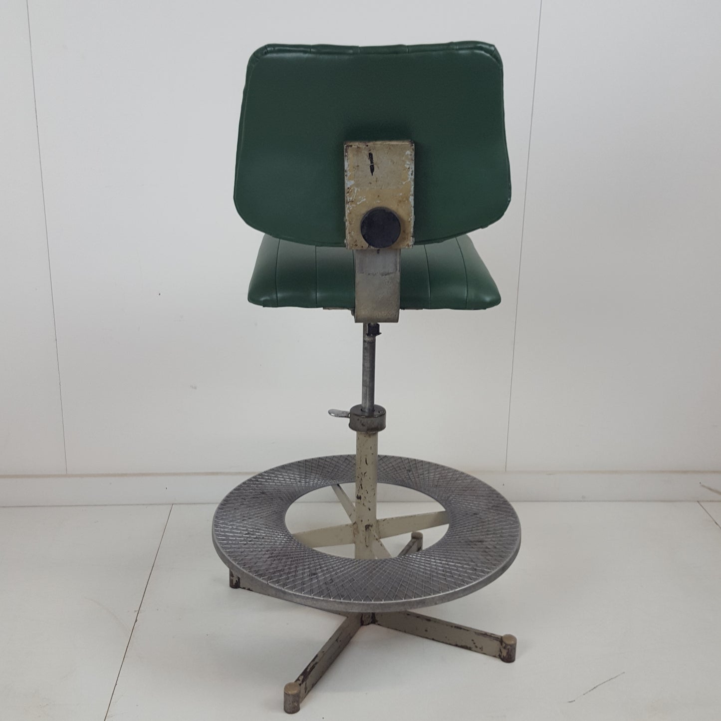 VINTAGE SWIVEL MACHINIST CHAIR IN GREEN