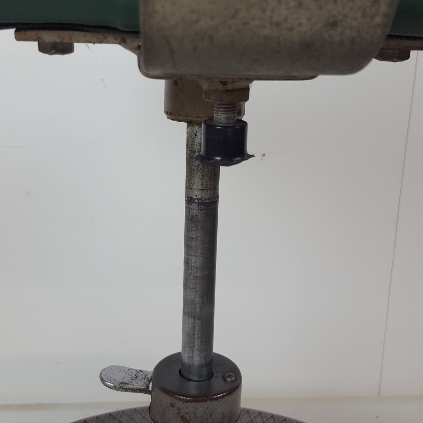VINTAGE SWIVEL MACHINIST CHAIR IN GREEN