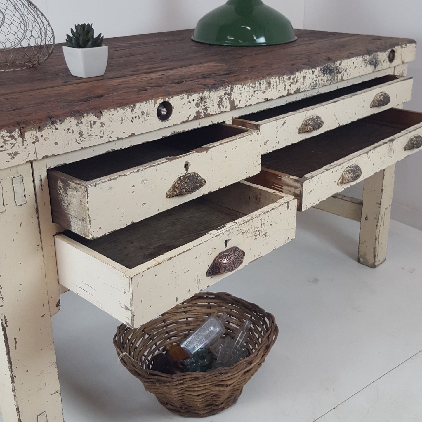 ENGLISH WORKBENCH / RUSTIC KITCHEN PREP ISLAND