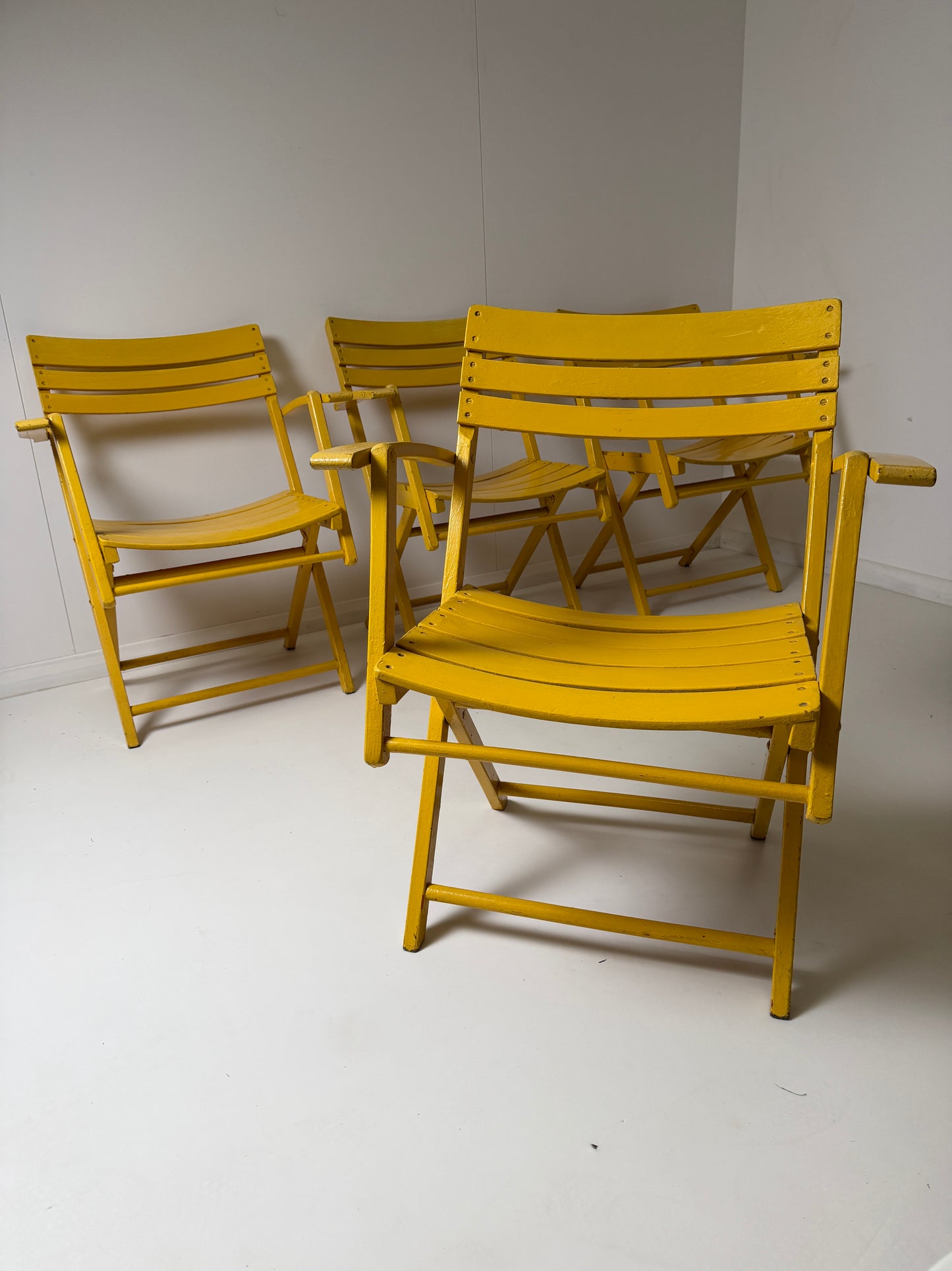 BAUHAUS FOLDING GARDEN CHAIRS IN YELLOW - SET OF 4