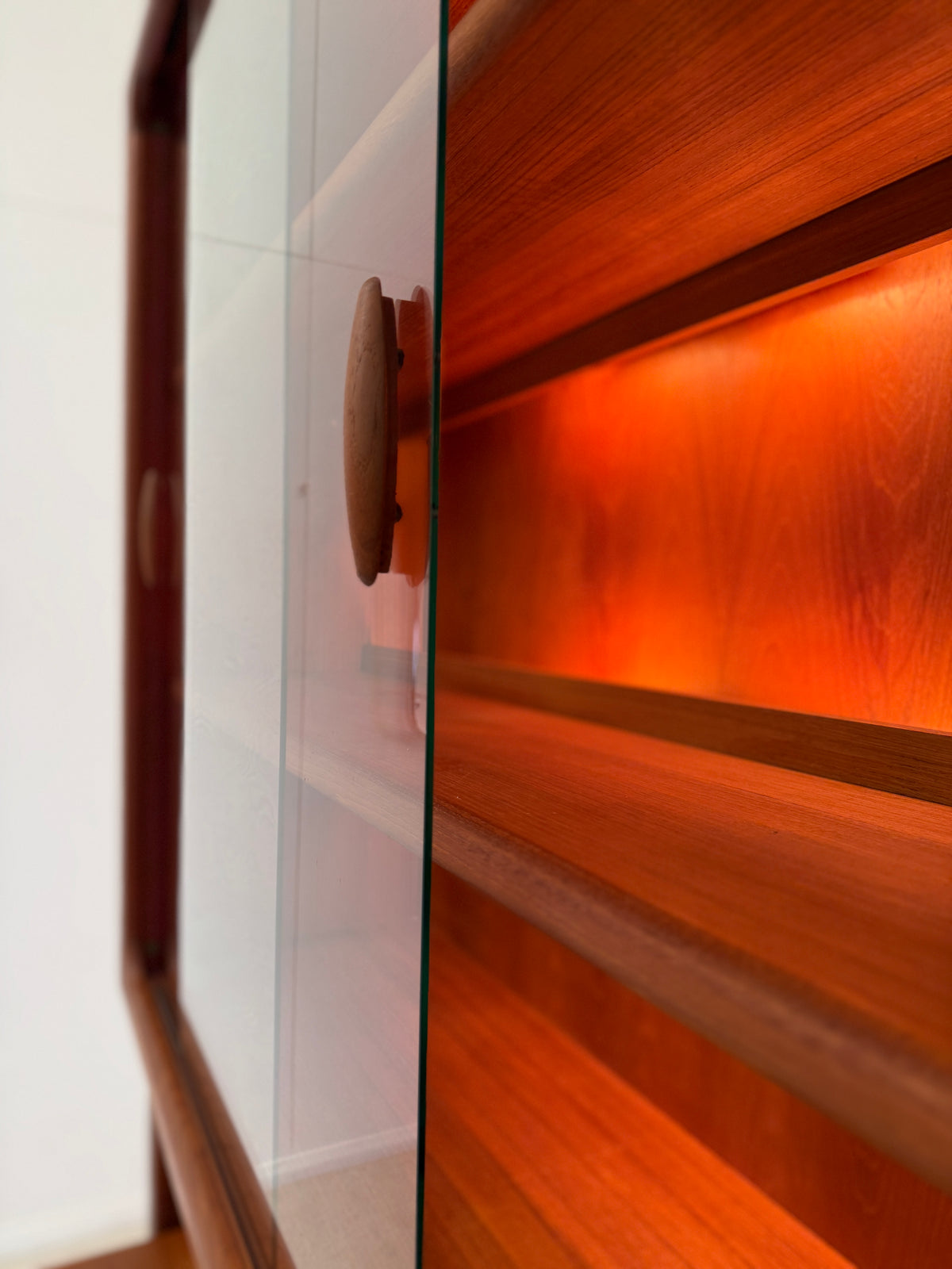 DYRLUND TEAK ROOM DIVIDER WITH GLASS BOOKCASE