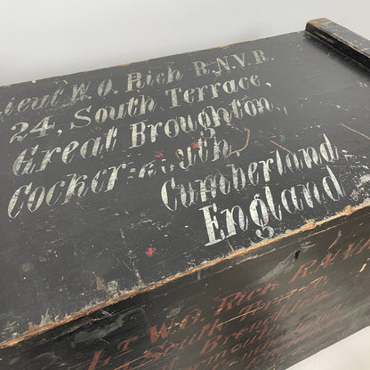 VINTAGE WOODEN TRUNK BLANKET / TOY BOX