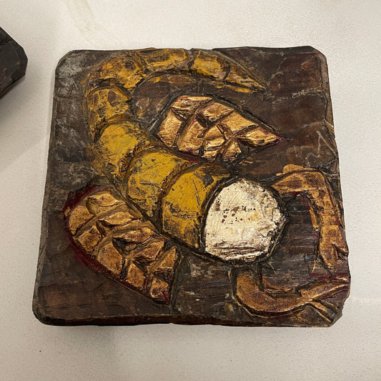 VINTAGE RUSTIC CARVED HOROSCOPE PLAQUES - SCORPIO