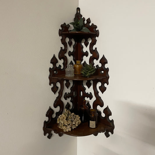 VICTORIAN WALL HUNG SHELF IN MAHOGANY
