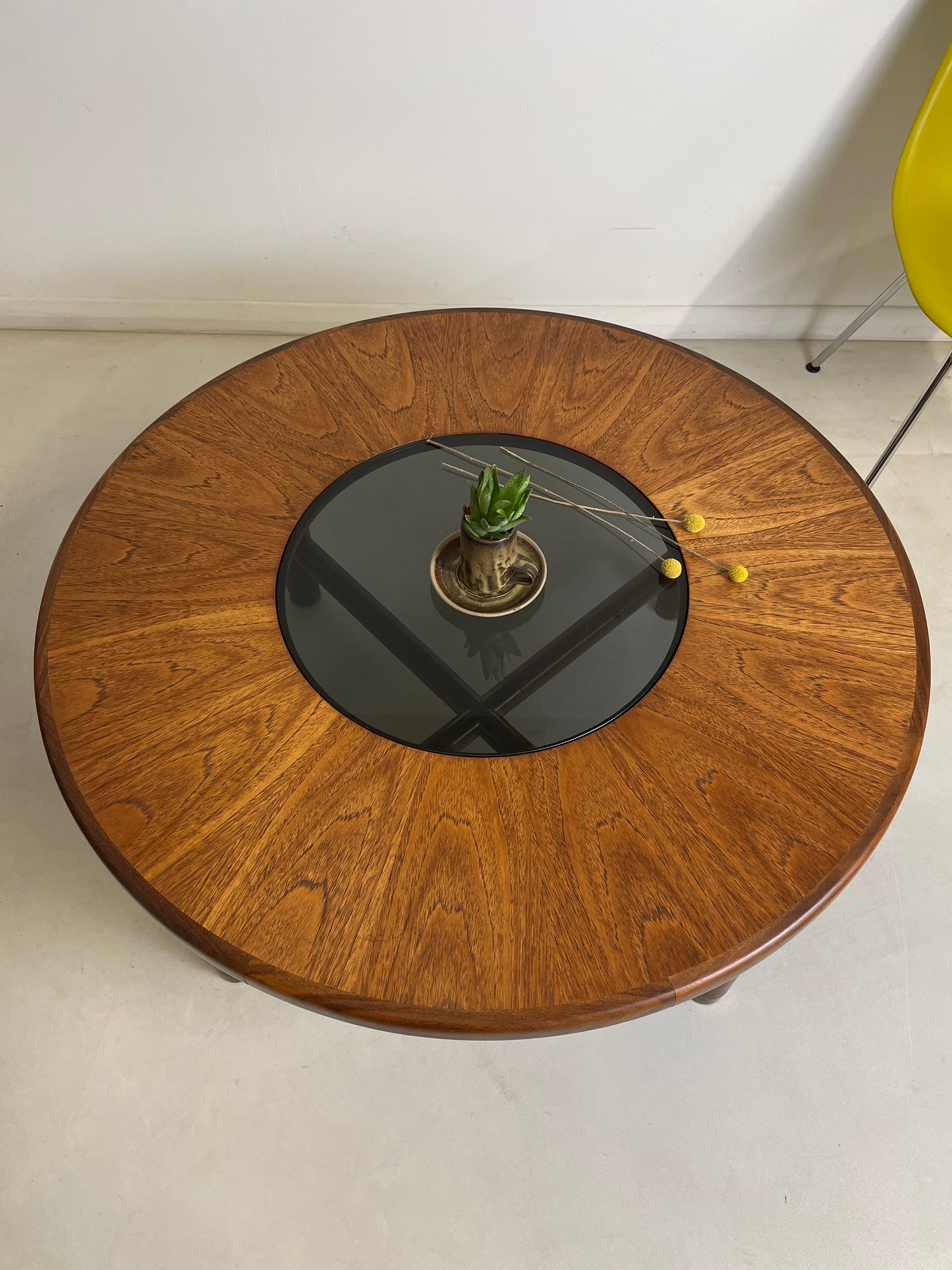GPLAN SUNBURST ROUND TEAK AND GLASS COFFEE TABLE