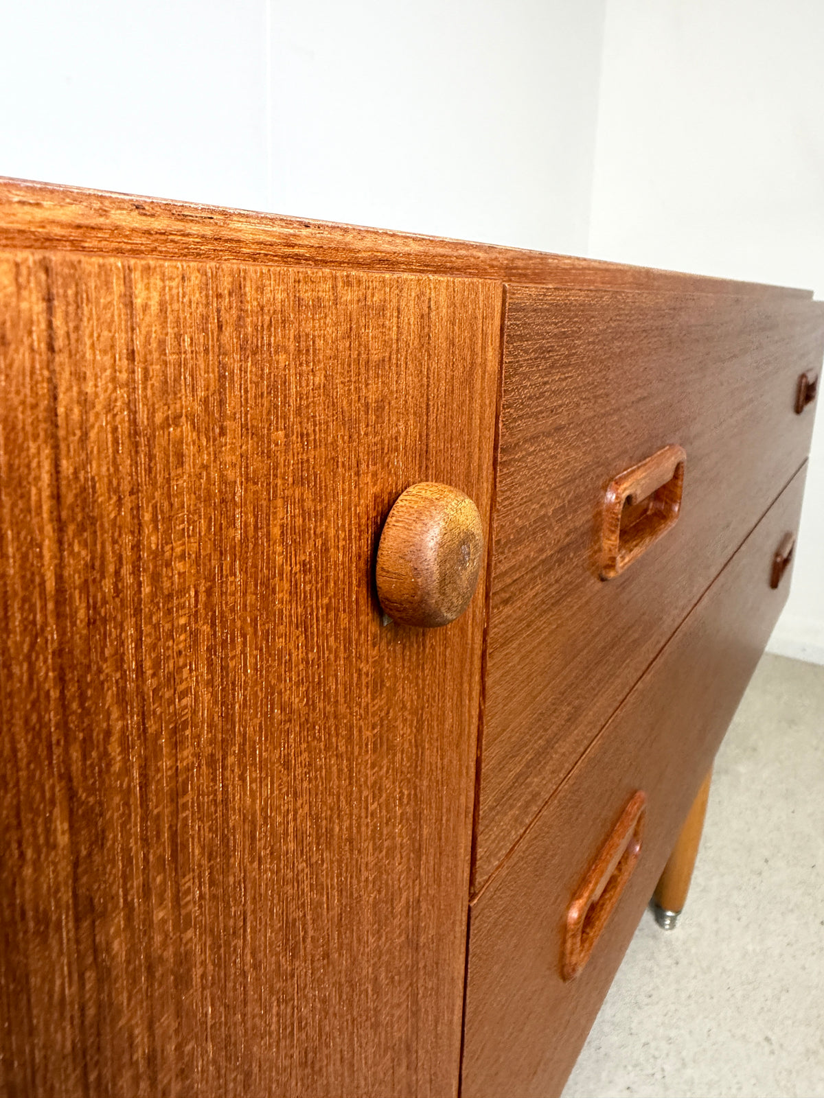 VINTAGE COMPACT SIDEBOARD / DRESSING TABLE SCANDINAVIAN STYLE