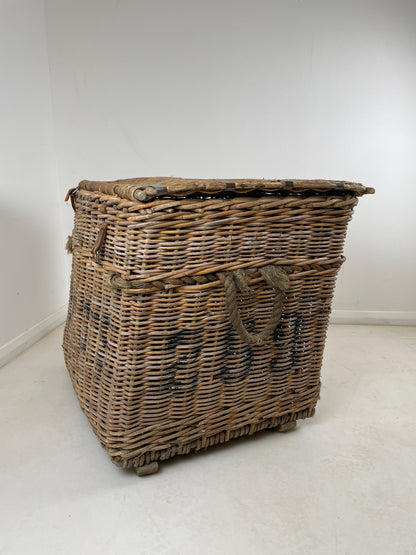LARGE ANTIQUE LAUNDRY MILL BASKET / BLANKET STORAGE
