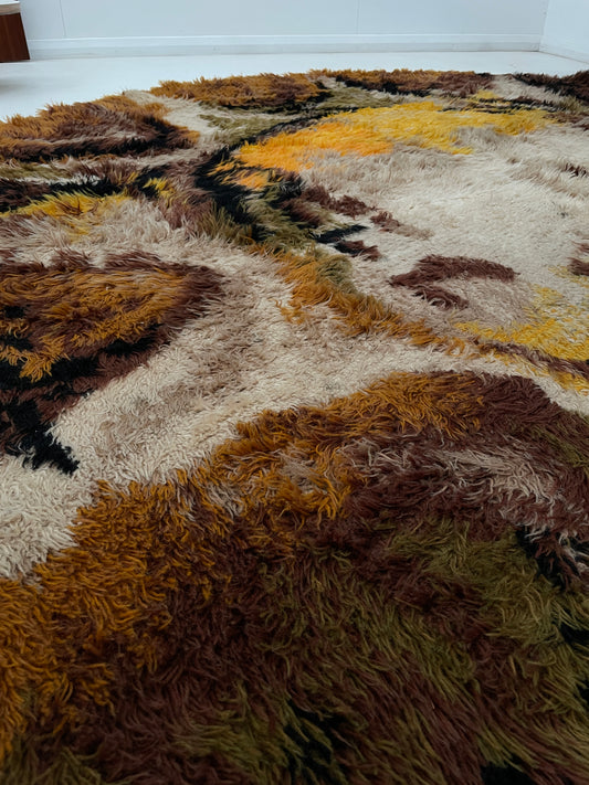 SEVENTIES ROUND SHAGGY RYA RUG - 244cm MUTED AUTUMN COLOURS