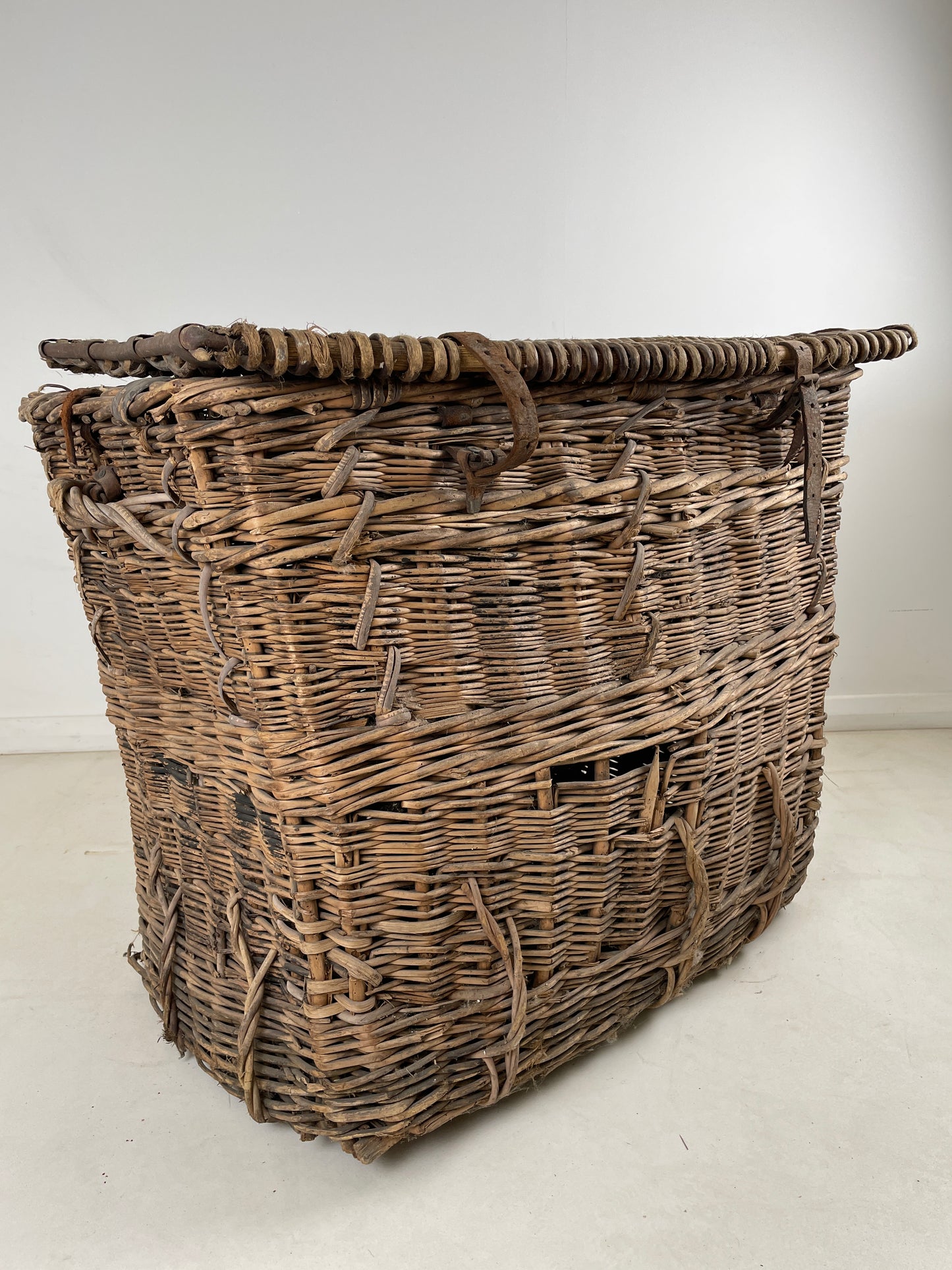 LARGE WEATHERED LAUNDRY MILL BASKET