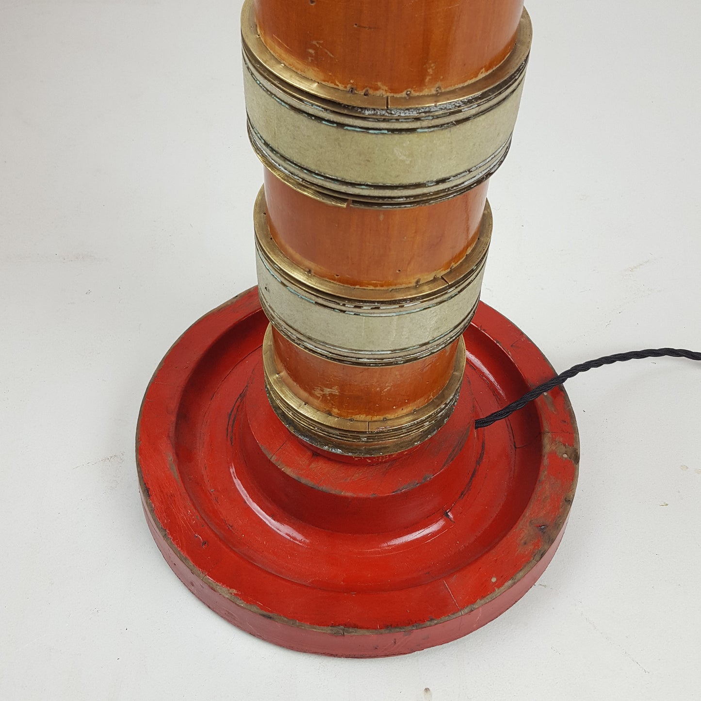 BESPOKE VINTAGE WALLPAPER PRINTING ROLLER LAMP