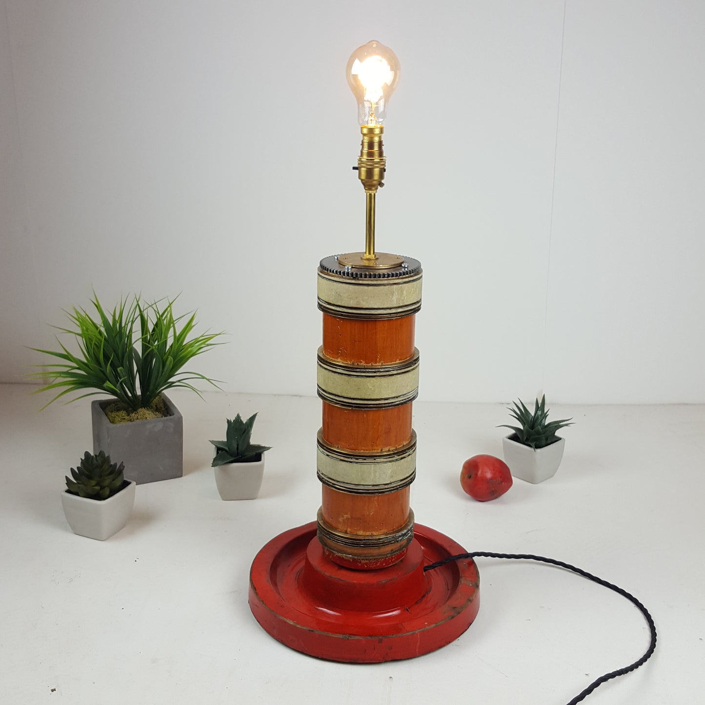 BESPOKE VINTAGE WALLPAPER PRINTING ROLLER LAMP