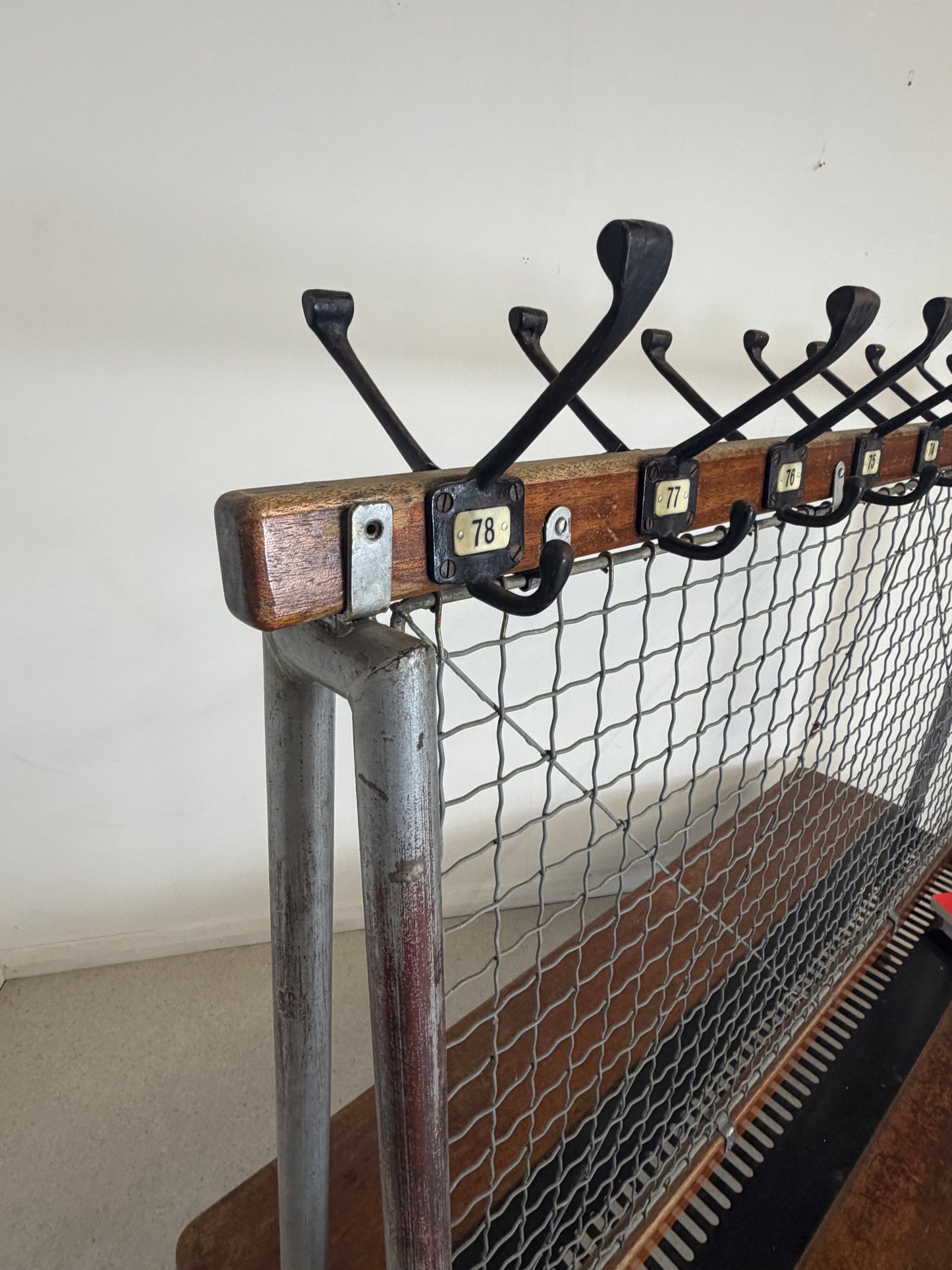 VINTAGE SCHOOL GYM BENCH