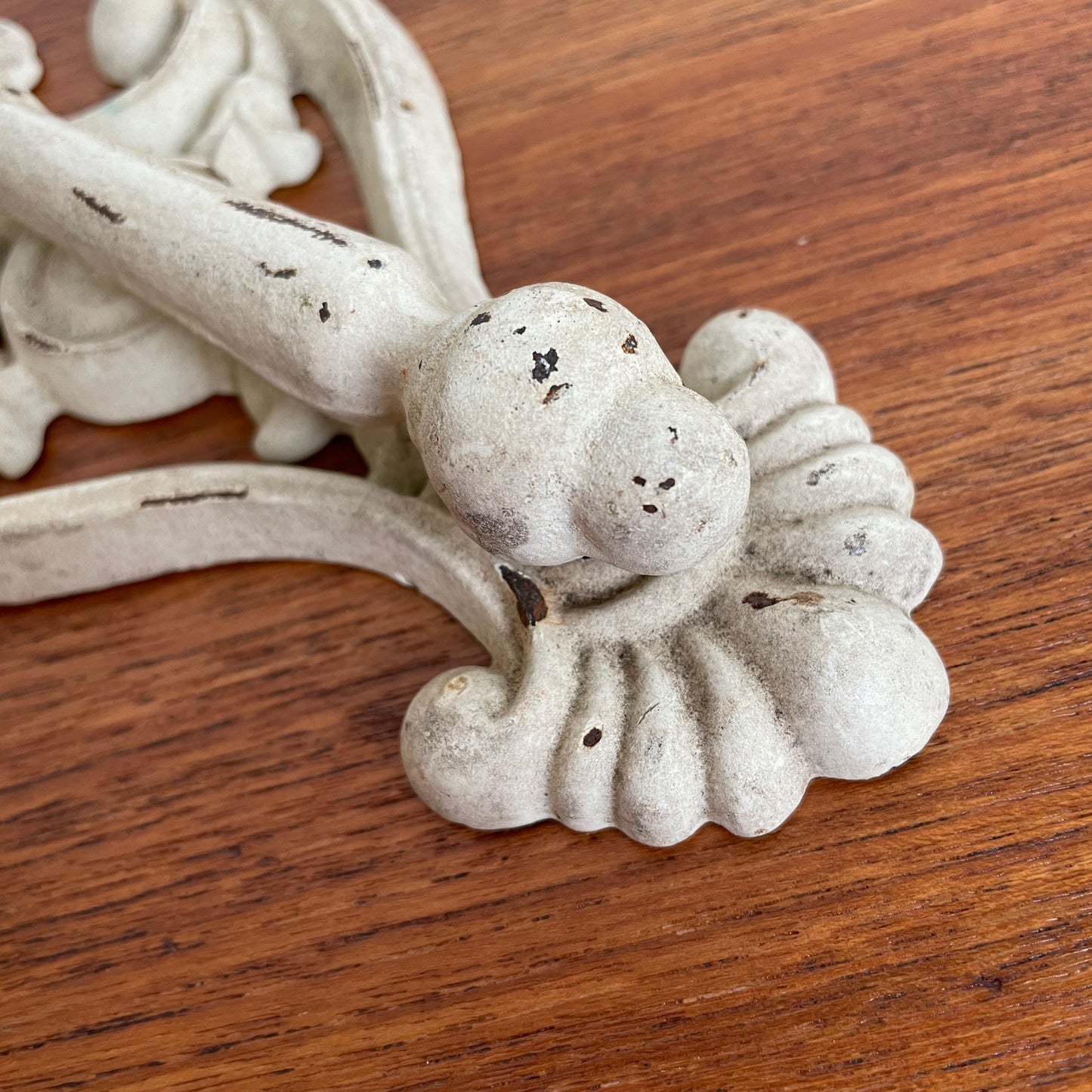 DOOR KNOCKER CREAM CAST ANTIQUE REVIVAL STYLE