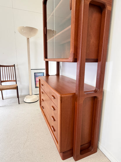 DYRLUND TEAK ROOM DIVIDER WITH GLASS BOOKCASE