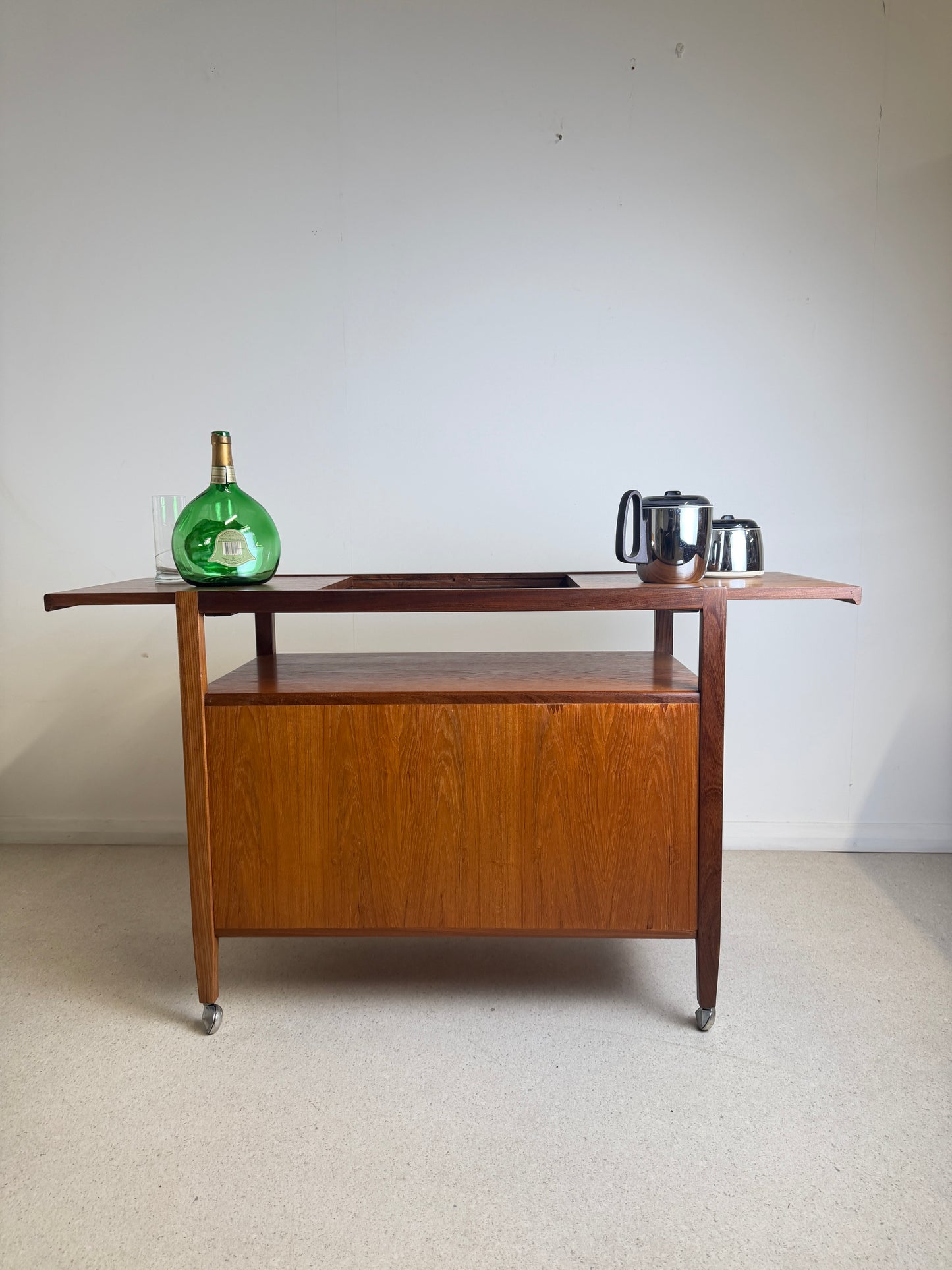 1960s GPLAN TEAK FRESCO BUFFET CART / DTINKS TROLLEY