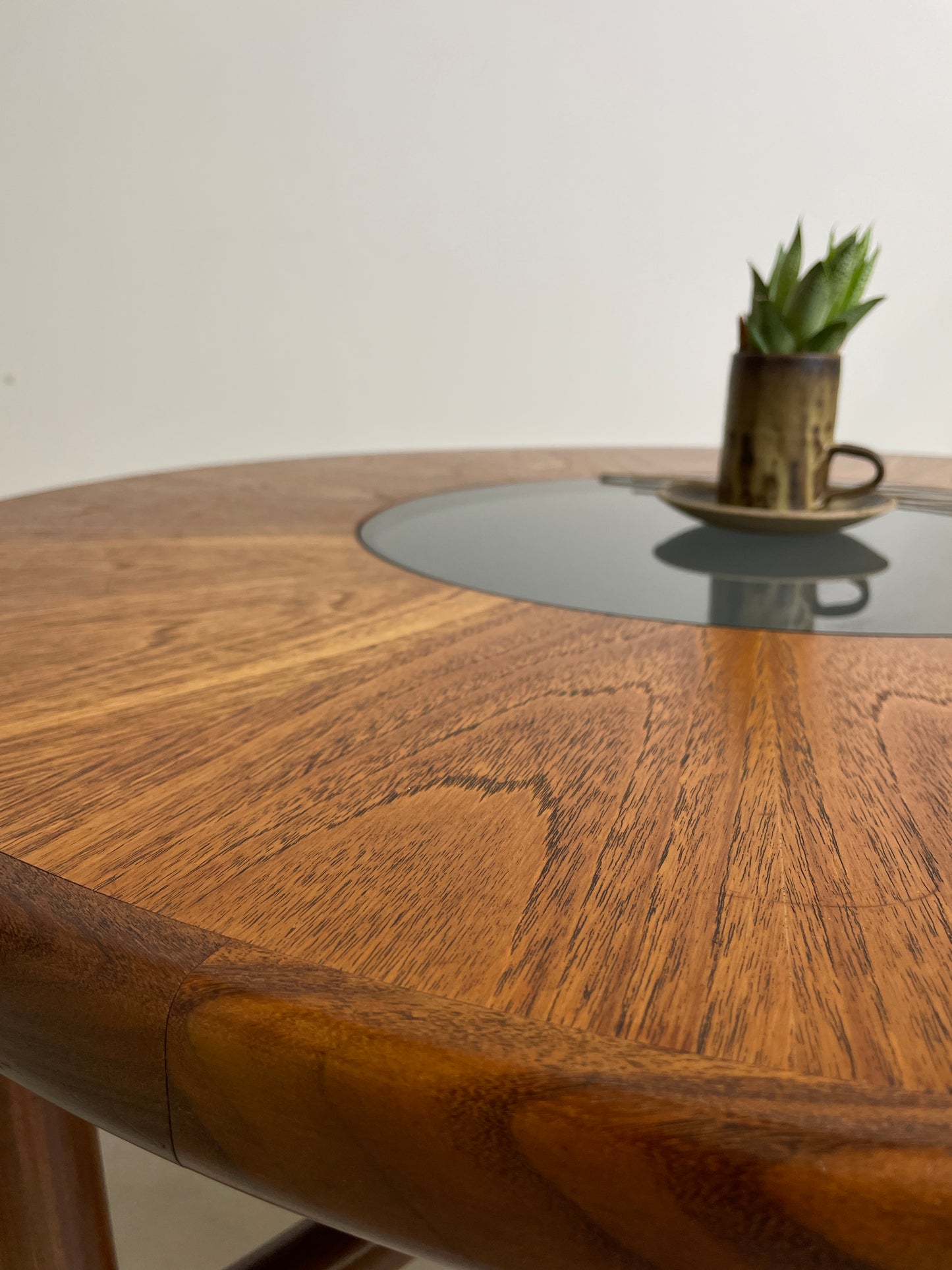GPLAN SUNBURST ROUND TEAK AND GLASS COFFEE TABLE