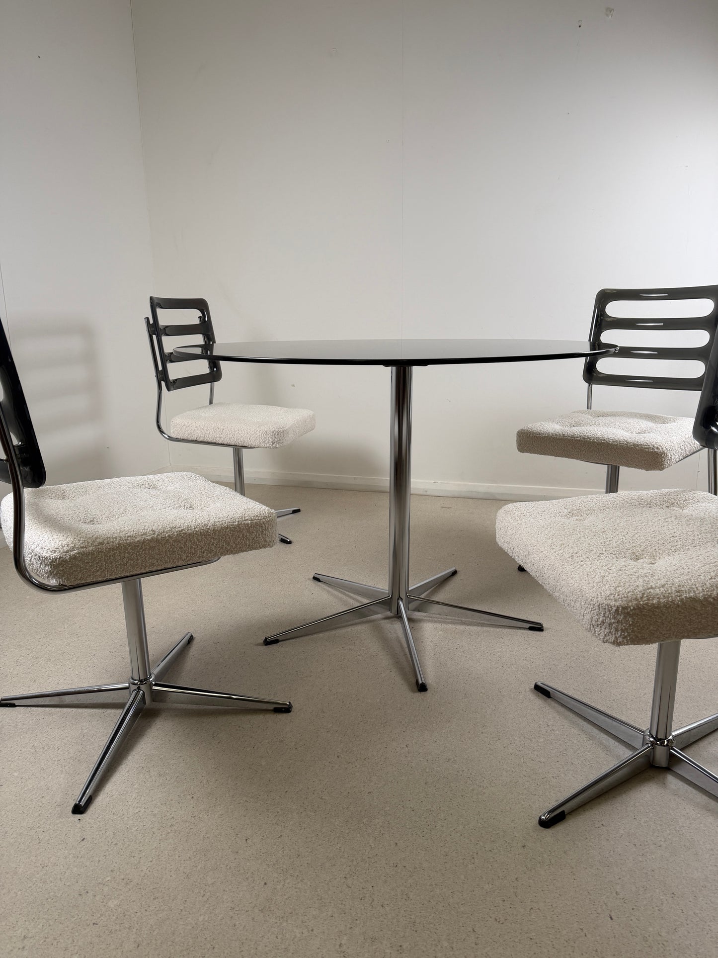 1970s RETRO GLASS TABLE & SWIVEL CHAIRS