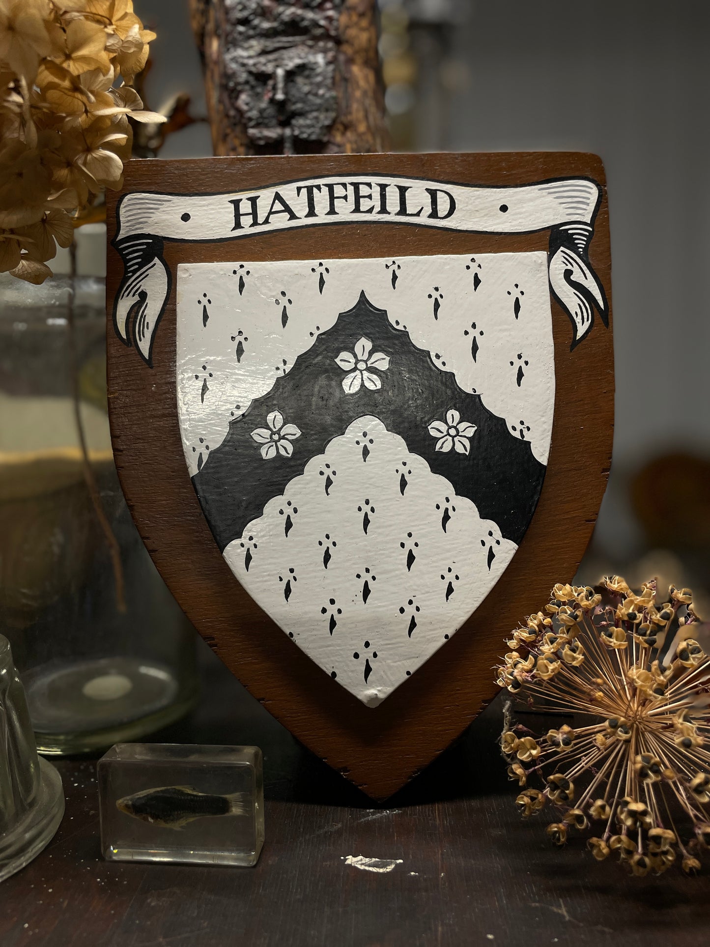 VINTAGE SHIELD HAND PAINTED PLAQUE - HATFIELD