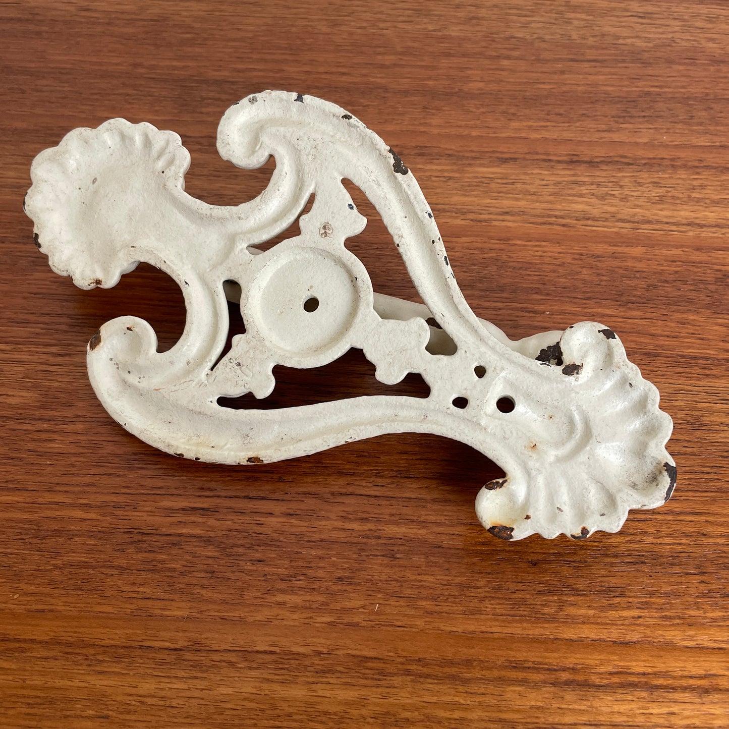 DOOR KNOCKER CREAM CAST ANTIQUE REVIVAL STYLE