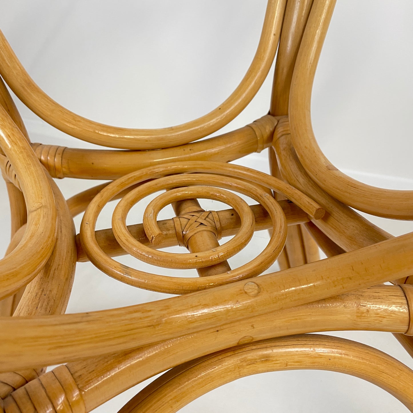 VINTAGE BAMBOO ROUND DINING TABLE