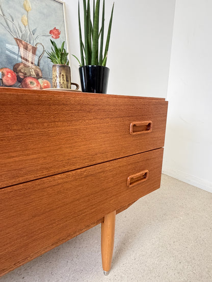 VINTAGE COMPACT SIDEBOARD / DRESSING TABLE SCANDINAVIAN STYLE
