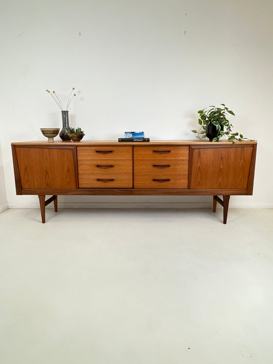 MID-CENTURY TEAK SIDEBOARD / MEDIA UNIT - ELLIOTS OF NEWBURY