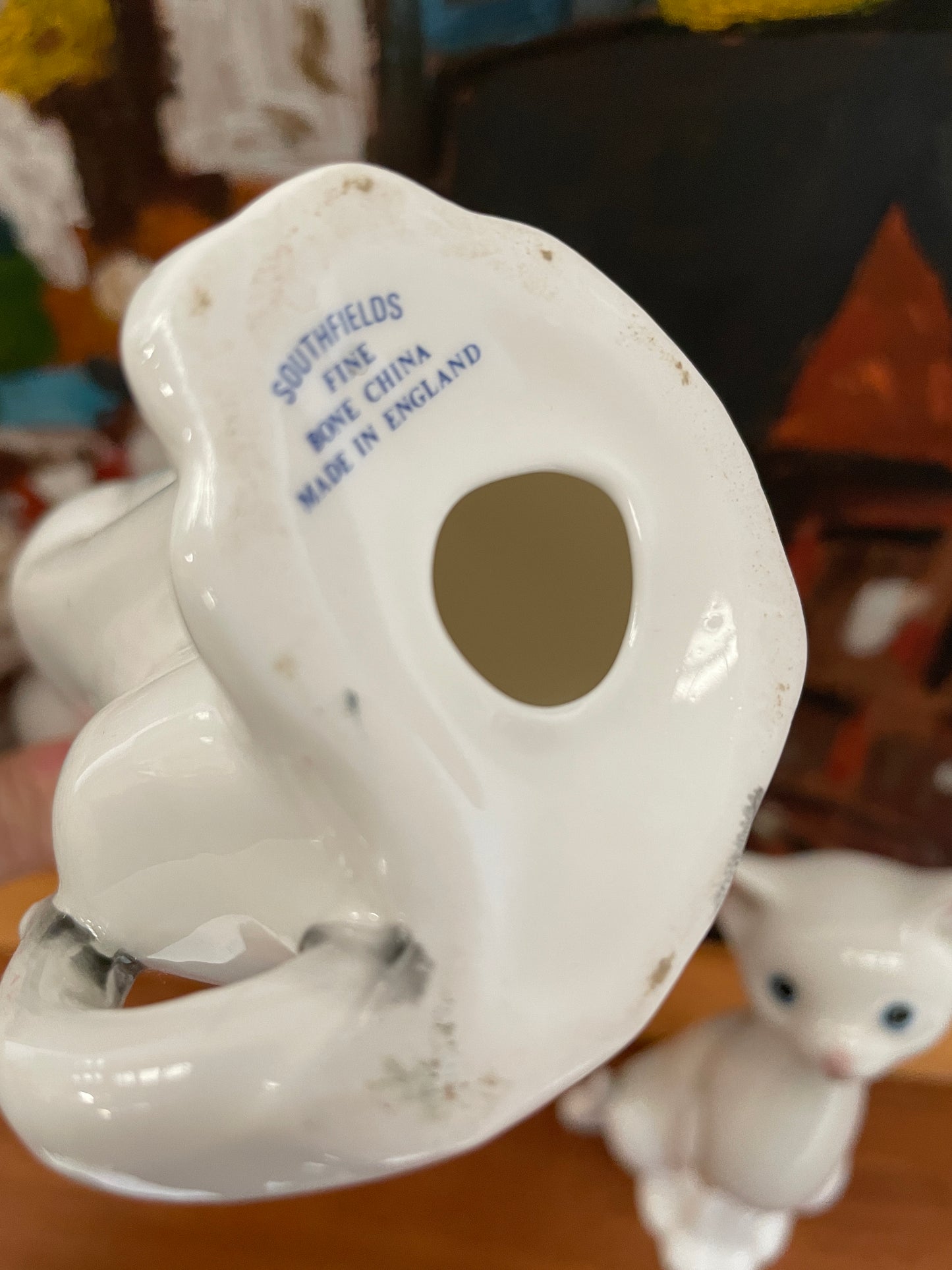 VINTAGE KITSCH CAT IN WHITE PORCELAIN x 2