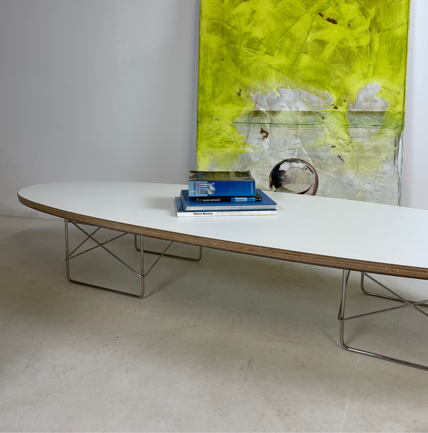 CONTEMPORARY ELIPTICAL LOW WHITE COFFEE TABLE
