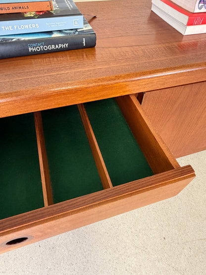 RARE ARCHIE SHINE 1960s GLOUCESTER SIDEBOARD