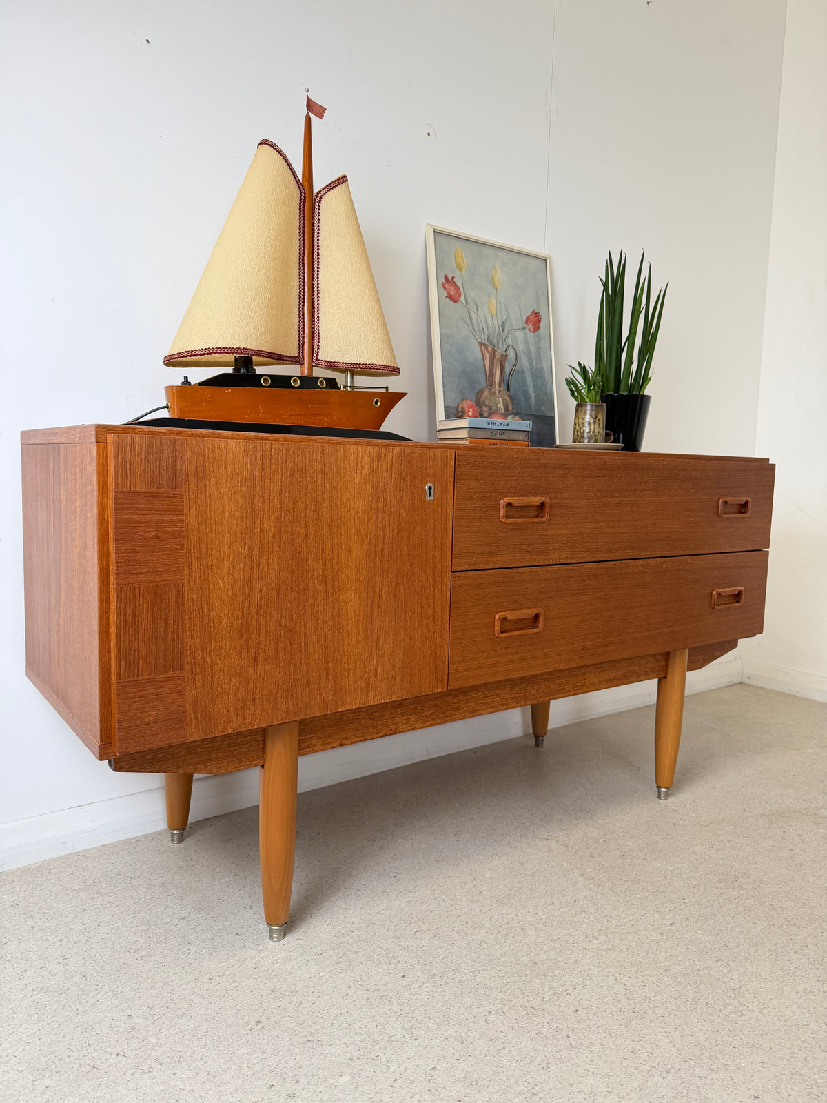VINTAGE COMPACT SIDEBOARD / DRESSING TABLE SCANDINAVIAN STYLE