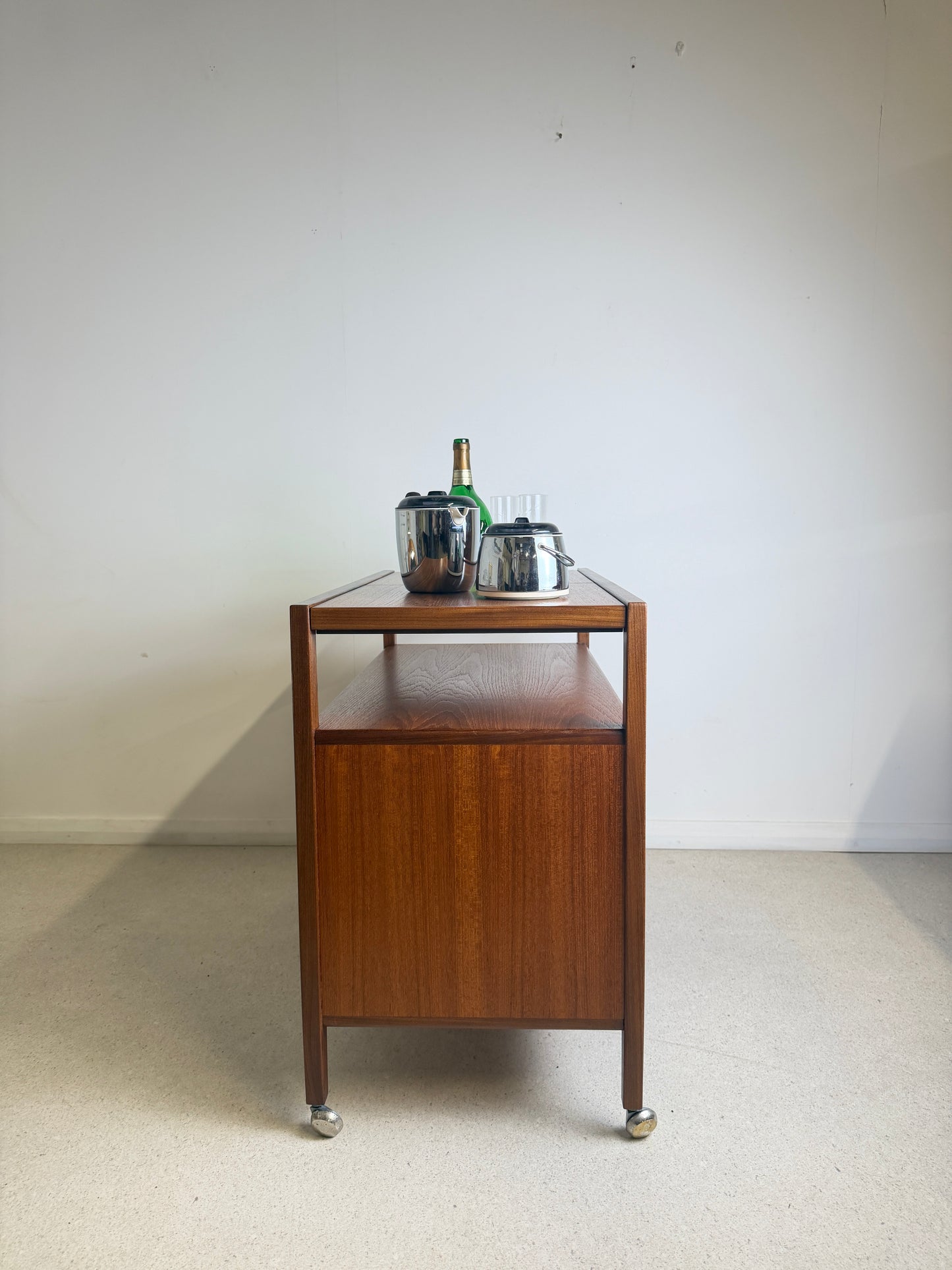 1960s GPLAN TEAK FRESCO BUFFET CART / DTINKS TROLLEY